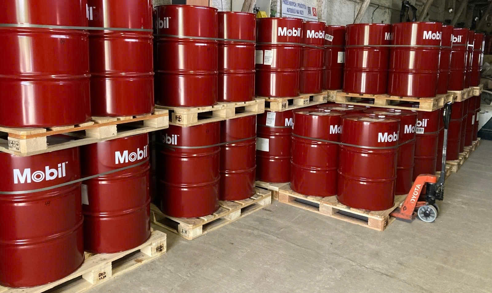 Mobilgear 600 XP 220